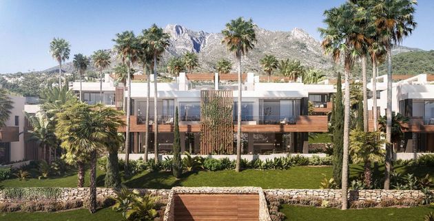 Foto 2 de Casa en venda a Sierra Blanca de 4 habitacions amb terrassa i piscina