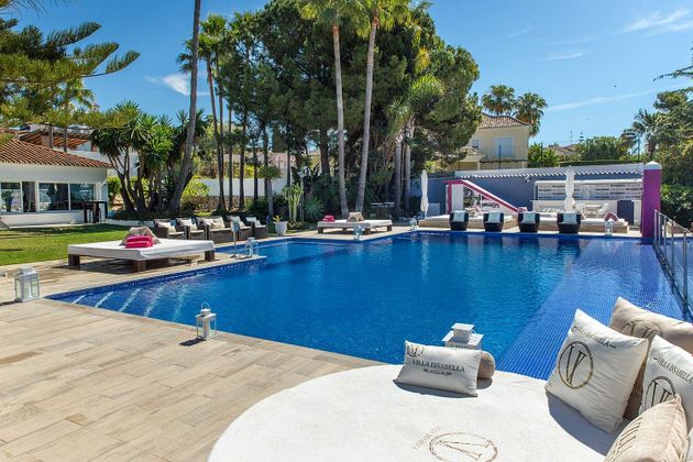 Foto 2 de Xalet en venda a Elviria de 8 habitacions amb terrassa i piscina