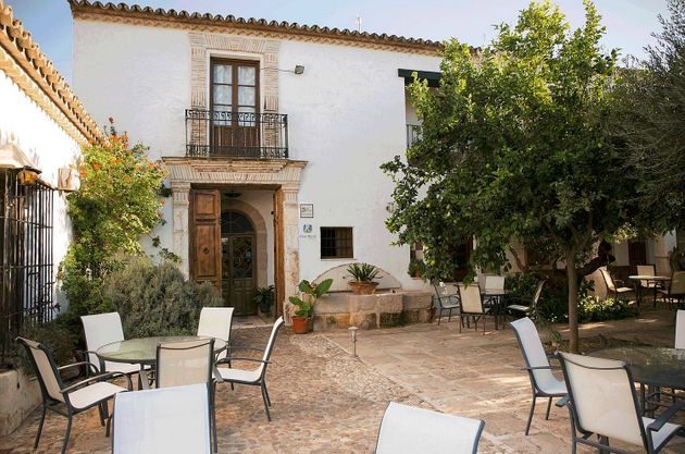 Foto 1 de Casa rural en venda a Martín de la Jara de 9 habitacions amb terrassa i piscina