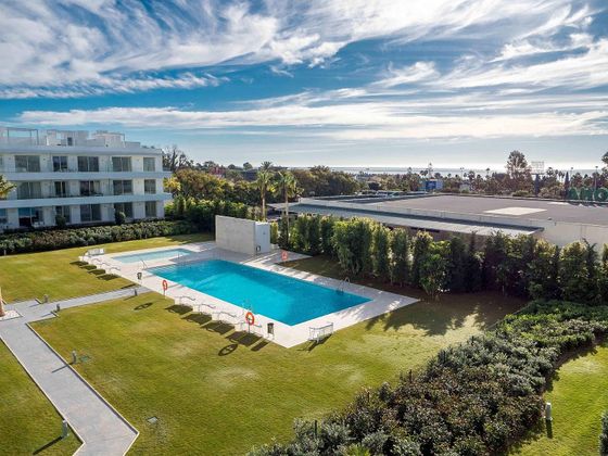 Foto 2 de Ático en alquiler en Bel Air - Cancelada - Saladillo de 3 habitaciones con terraza y piscina