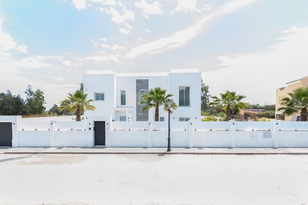 Foto 1 de Alquiler de chalet en Benahavís de 5 habitaciones con terraza y piscina