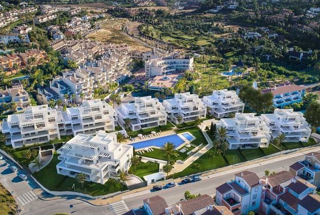 Foto 2 de Àtic en venda a urbanización Cortijo Casareno de 3 habitacions amb terrassa i piscina