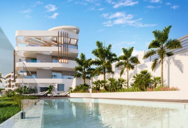 Foto 1 de Dúplex en venda a urbanización Lugar Guadalmina Alta de 3 habitacions amb terrassa i piscina