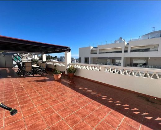 Foto 2 de Ático en venta en calle Torrente Ballester de 3 habitaciones con terraza y piscina