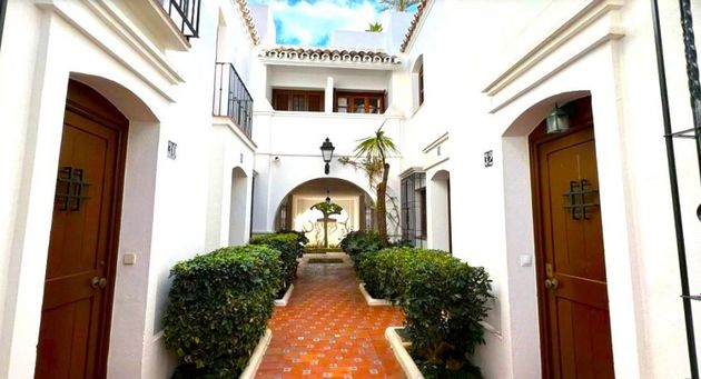 Foto 2 de Casa en venda a urbanización Paraiso Hills Pueblo Mediterraneo de 2 habitacions amb terrassa i piscina