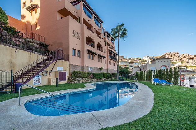 Foto 1 de Dúplex en venda a Calahonda de 2 habitacions amb terrassa i piscina