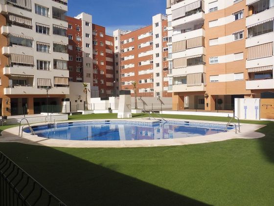 Foto 1 de Pis en venda a Martín Carpena - Torre del Río de 4 habitacions amb terrassa i piscina