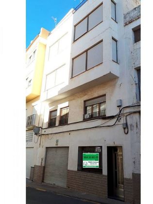 Foto 1 de Venta de chalet en Lucena del Cid de 4 habitaciones con terraza y garaje