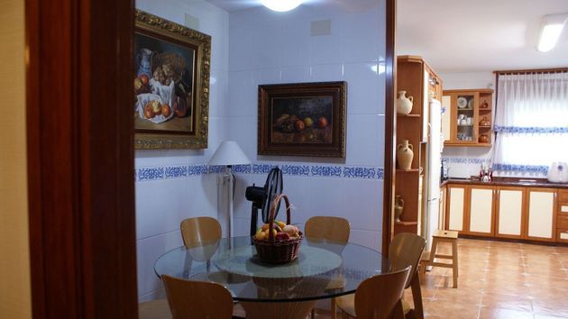 Foto 2 de Chalet en venta en Curva - Heliópolis de 5 habitaciones con terraza y piscina