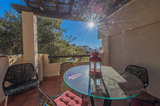 Foto 2 de Casa adossada en venda a urbanización Lugar Artola Alta de 3 habitacions amb terrassa i piscina