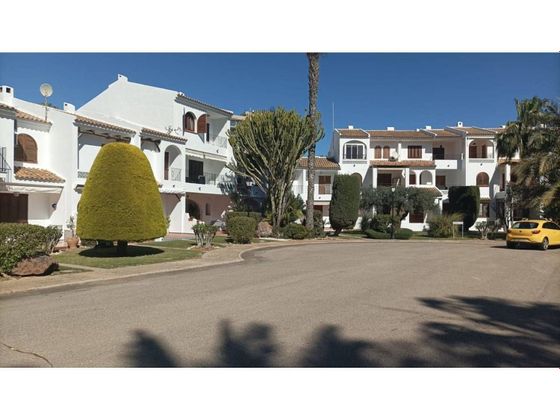 Foto 2 de Casa en venta en Playa del Esparto-Veneziola de 2 habitaciones con piscina y jardín