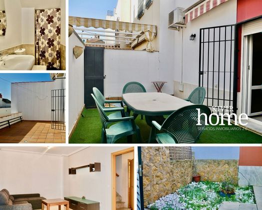 Foto 1 de Casa en venda a Montequinto de 4 habitacions amb terrassa i jardí