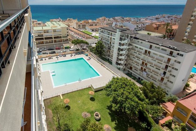 Foto 1 de Pis en lloguer a La Carihuela de 2 habitacions amb terrassa i piscina
