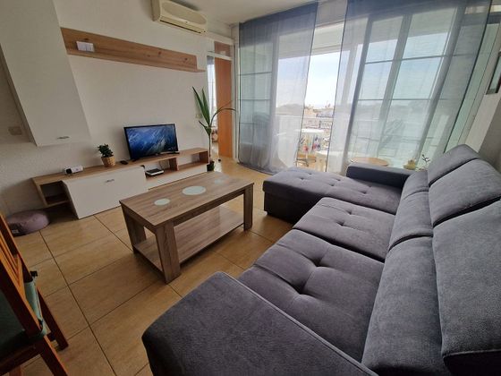 Foto 2 de Pis en lloguer a La Carihuela de 2 habitacions amb terrassa i piscina