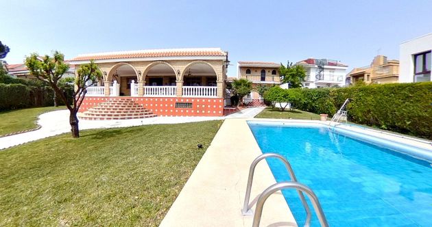 Foto 1 de Xalet en venda a Las Almenas de 7 habitacions amb terrassa i piscina