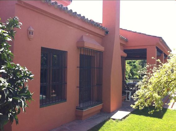 Foto 1 de Xalet en venda a Sanlúcar la Mayor de 4 habitacions amb terrassa i piscina