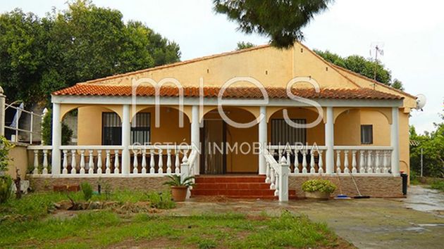 Foto 2 de Chalet en venta en Los Felipes - Corral de Carmelo de 3 habitaciones con terraza y piscina