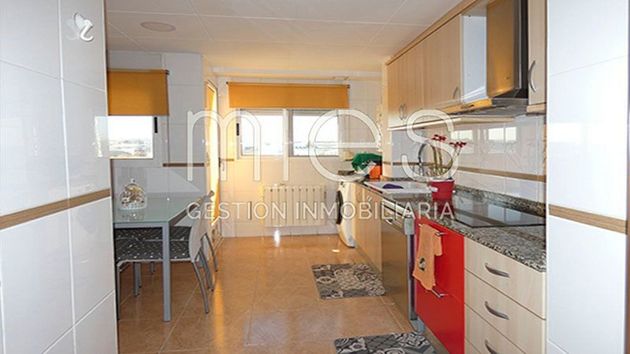 Foto 2 de Piso en venta en calle Del Mediterrani de 3 habitaciones con garaje y muebles