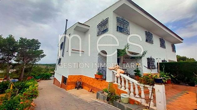 Foto 1 de Casa en venda a Turís de 5 habitacions amb terrassa i piscina