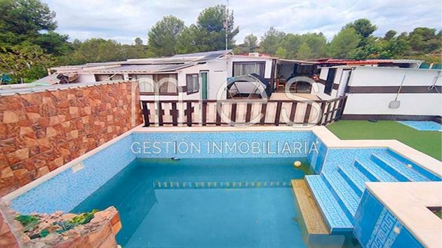Foto 2 de Casa rural en venda a Cheste de 5 habitacions amb piscina i jardí