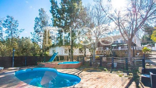 Foto 1 de Xalet en venda a Godelleta de 4 habitacions amb piscina i jardí