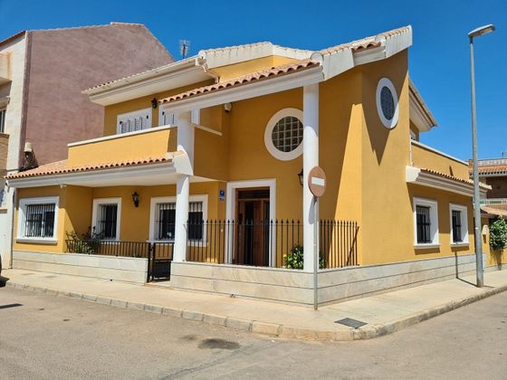 Foto 2 de Casa en venta en El Algar de 4 habitaciones con piscina y jardín