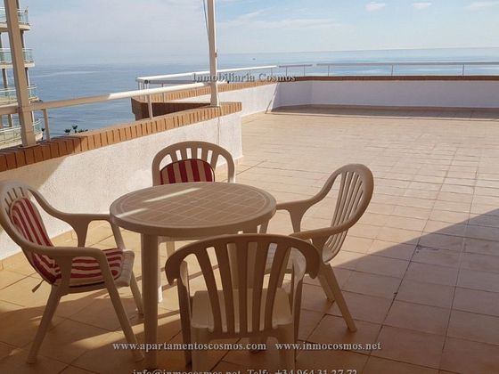 Foto 2 de Àtic en venda a calle Amplaries de 3 habitacions amb terrassa i piscina