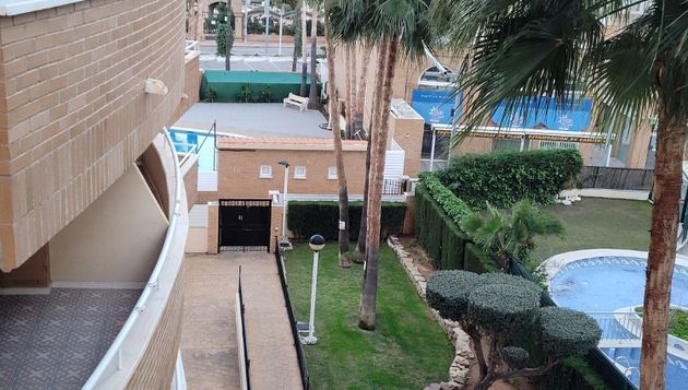 Foto 2 de Venta de piso en calle Amplaries de 2 habitaciones con terraza y piscina