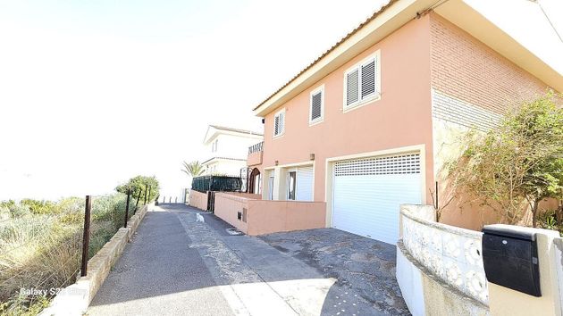 Foto 2 de Xalet en venda a calle D'andorra de 4 habitacions amb terrassa i piscina