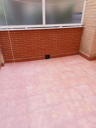 Foto 2 de Piso en venta en Linares de 2 habitaciones con garaje y balcón