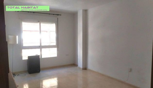 Foto 2 de Venta de piso en Pinós de 3 habitaciones con terraza y aire acondicionado