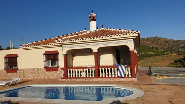 Foto 1 de Xalet en venda a Álora de 4 habitacions amb terrassa i piscina