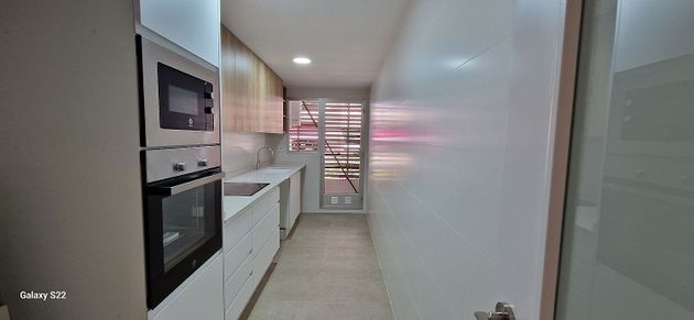 Foto 1 de Alquiler de piso en Russafa de 3 habitaciones con balcón y ascensor
