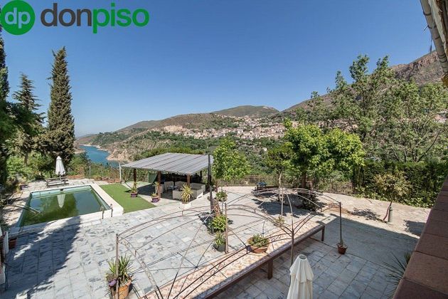 Foto 2 de Xalet en venda a Guejar Sierra de 7 habitacions amb terrassa i piscina