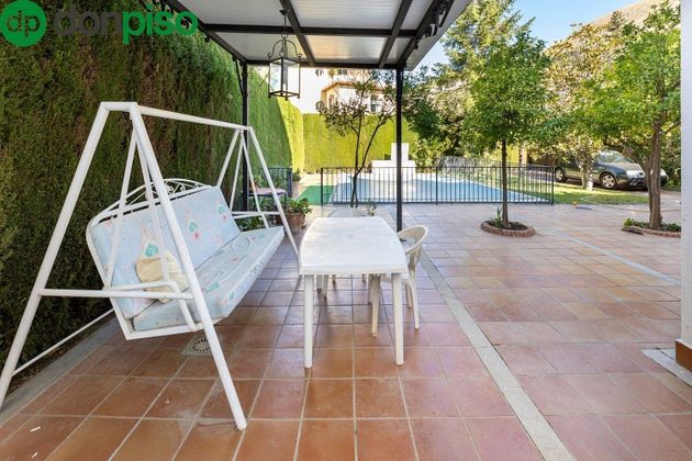 Foto 2 de Xalet en venda a Alfacar de 6 habitacions amb terrassa i piscina