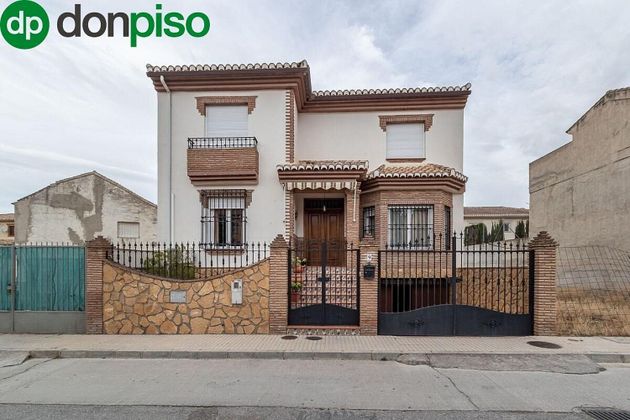 Foto 1 de Casa en venda a calle Profesor Tierno Galván de 3 habitacions amb terrassa i garatge