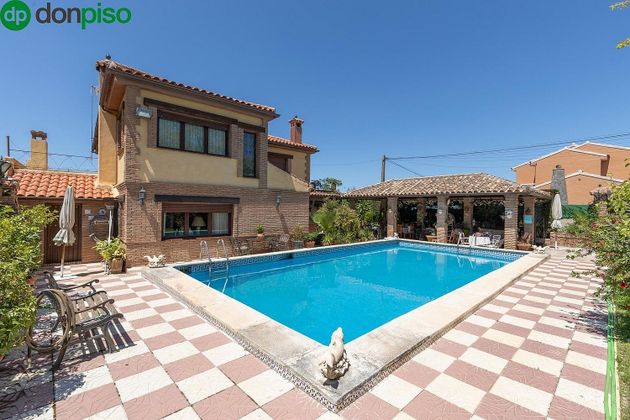 Foto 2 de Xalet en venda a calle Camacho de 6 habitacions amb terrassa i piscina