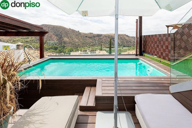 Foto 1 de Casa en venda a calle Doñana de 4 habitacions amb terrassa i piscina