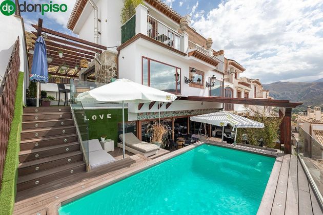 Foto 2 de Casa en venda a calle Doñana de 4 habitacions amb terrassa i piscina