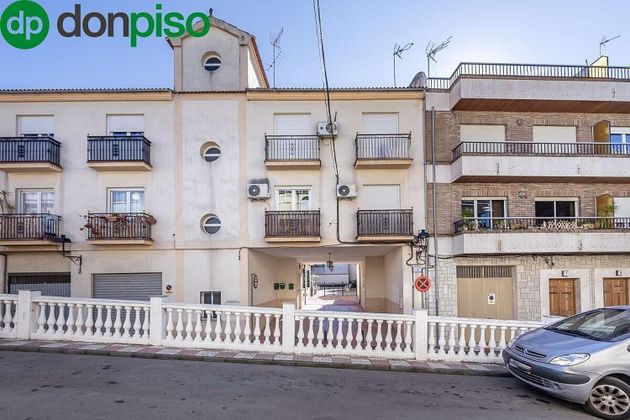 Foto 1 de Piso en venta en plaza Santa Adela de 2 habitaciones con terraza y garaje