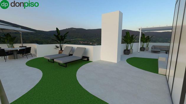 Foto 2 de Ático en venta en Bola de Oro - Serrallo de 4 habitaciones con terraza y piscina