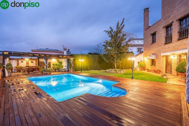 Foto 2 de Xalet en venda a Gójar de 6 habitacions amb terrassa i piscina