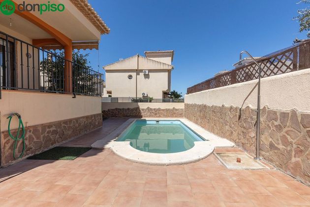 Foto 2 de Casa en venda a Ogíjares de 3 habitacions amb terrassa i piscina