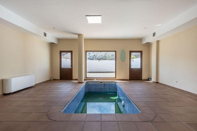Foto 1 de Casa en venta en Crta. De la Sierra de 5 habitaciones con terraza y piscina