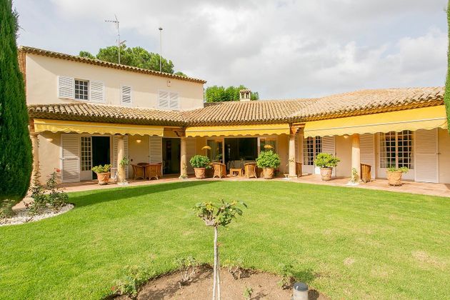 Foto 1 de Chalet en venta en La Conarda-Montesano de 7 habitaciones con terraza y piscina