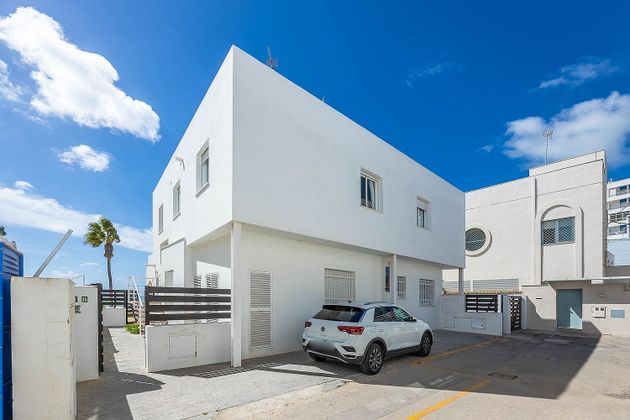 Foto 2 de Pis en venda a avenida De Sevilla de 2 habitacions amb terrassa i garatge