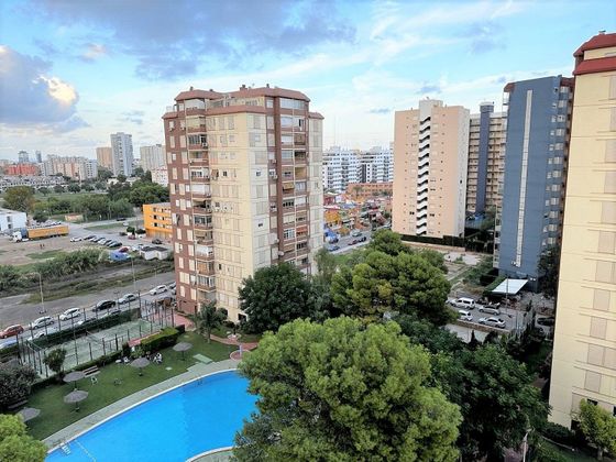Foto 2 de Pis en venda a calle Dels Serrans de 3 habitacions amb terrassa i piscina
