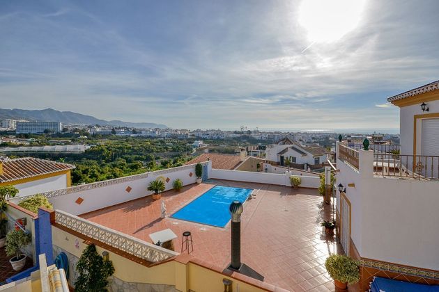 Foto 2 de Chalet en venta en avenida Pago Castillo Alto de 7 habitaciones con terraza y piscina