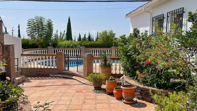 Foto 2 de Venta de chalet en calle Fuente del Badén de 4 habitaciones con terraza y piscina