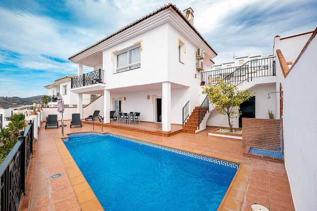 Foto 1 de Venta de chalet en calle Lopez de Vega de 3 habitaciones con terraza y piscina